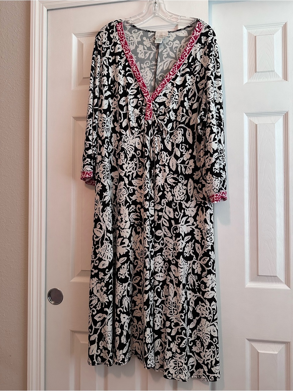 Donna Morgan Black & White Floral Midi Dress with Pink Trim Accent